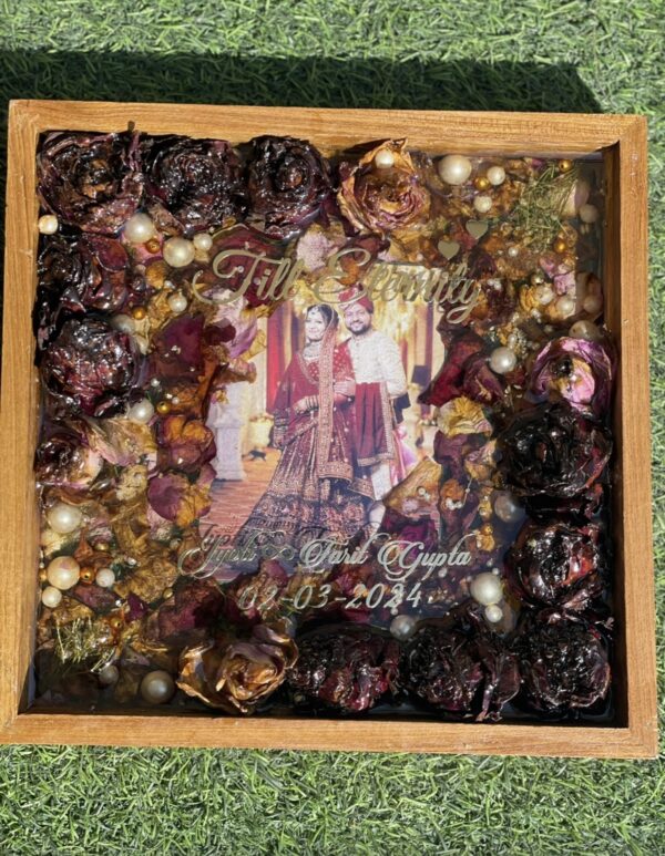 Customizable 10x10 Inches Varmala Preservation Frame