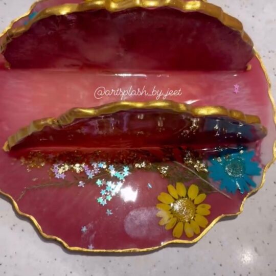 Resin napkin holder